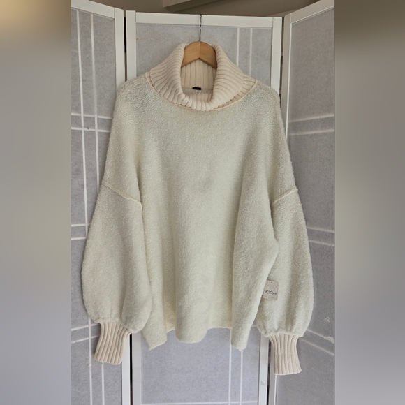 Free People Milo Pullover Ivory Turtleneck Oversized Sweater - Picture 6 of 10